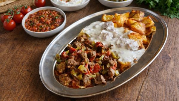 Yoğurtlu Kebap